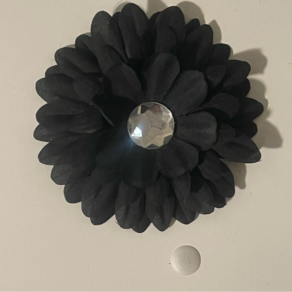 Women’s Black Gerbera Flower With Rhinestone  Hair Clip